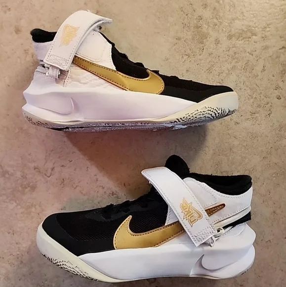 zipper new nike disability shoes